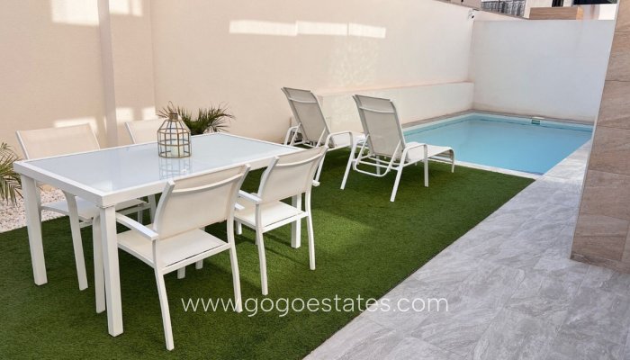 Te koop - Huis - Vrijstaande Villa - Los Montesinos - Los Montesinos Centro