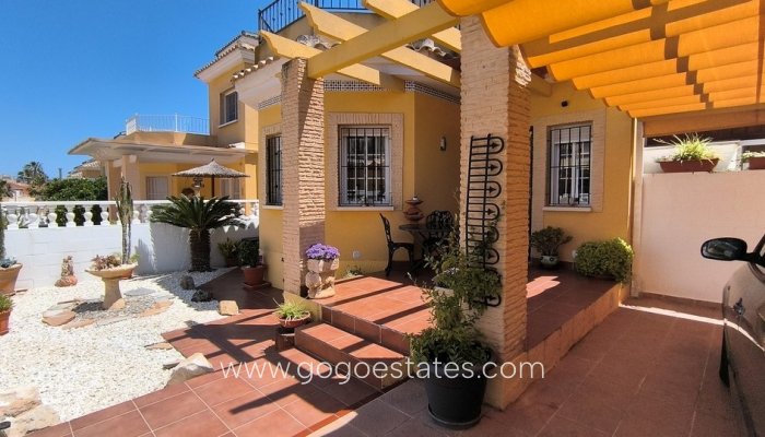 Te koop - Huis - Vrijstaande Villa - Algorfa - Algorfa Centro