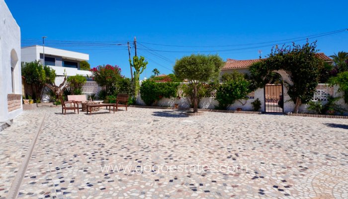 Te koop - Huis - Vrijstaande Villa - Rojales - Ciudad Quesada