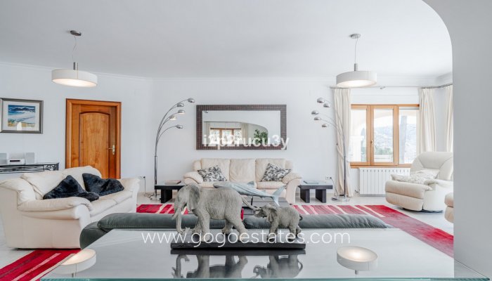 Te koop - Huis - Vrijstaande Villa - Teulada - Moraira