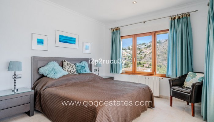 Te koop - Huis - Vrijstaande Villa - Teulada - Moraira