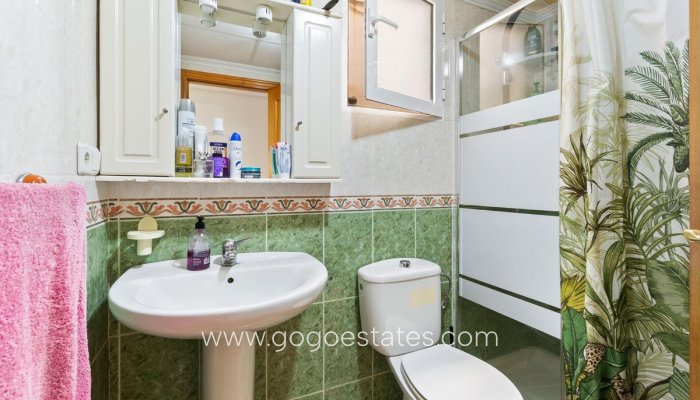 Te koop - Appartement - Appartement op de middelste verdieping - Torrevieja - Torrevieja Centro