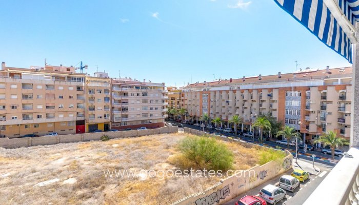 Te koop - Appartement - Appartement op de middelste verdieping - Torrevieja - Torrevieja Centro