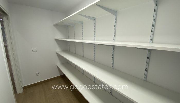 Te koop - Huis - Vrijstaande Villa - Orihuela - Villamartin