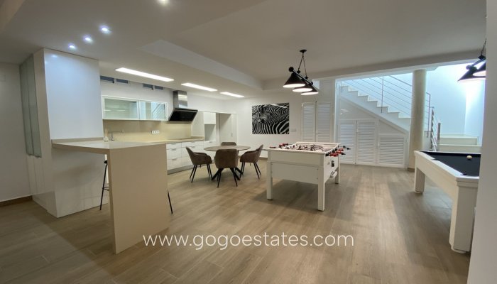 Te koop - Huis - Vrijstaande Villa - Orihuela - Villamartin