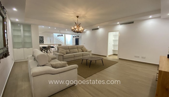 Te koop - Huis - Vrijstaande Villa - Orihuela - Villamartin