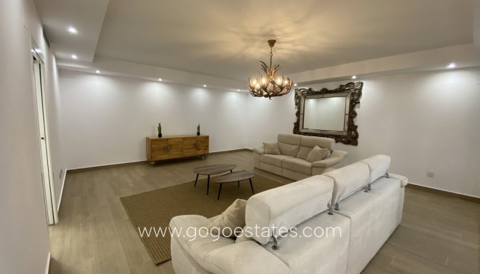 Te koop - Huis - Vrijstaande Villa - Orihuela - Villamartin