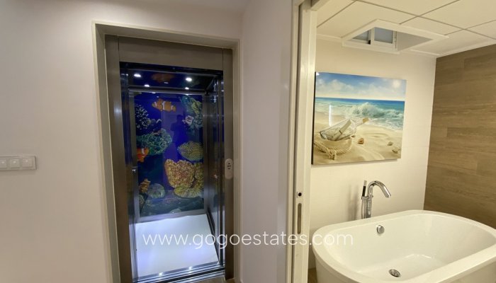 Te koop - Huis - Vrijstaande Villa - Orihuela - Villamartin