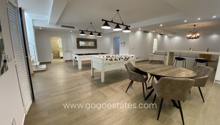 Te koop - Huis - Vrijstaande Villa - Orihuela - Villamartin