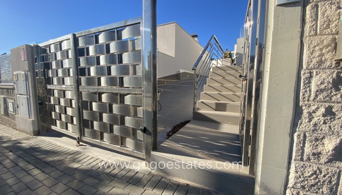 Te koop - Huis - Vrijstaande Villa - Orihuela - Villamartin