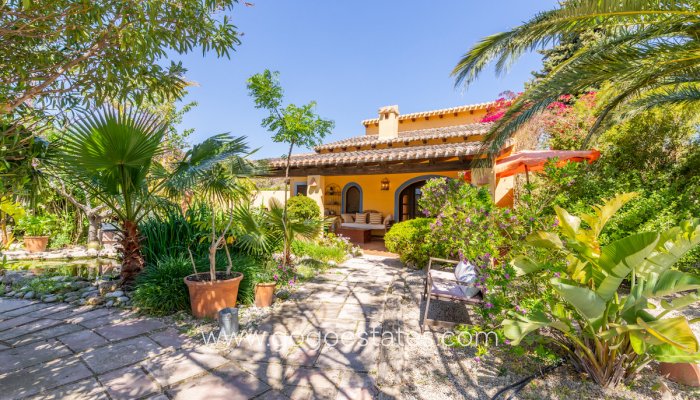Te koop - Huis - Finca - Cortijo - Teulada - Teulada Centro