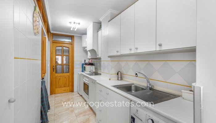 Te koop - Appartement - Appartement op de middelste verdieping - Torrevieja - La Mata