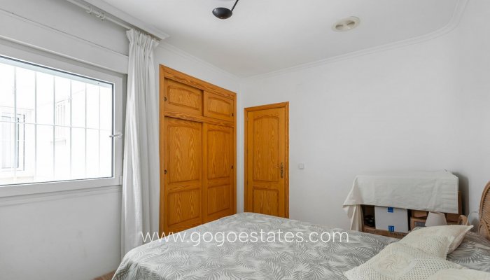 Te koop - Appartement - Appartement op de middelste verdieping - Torrevieja - La Mata