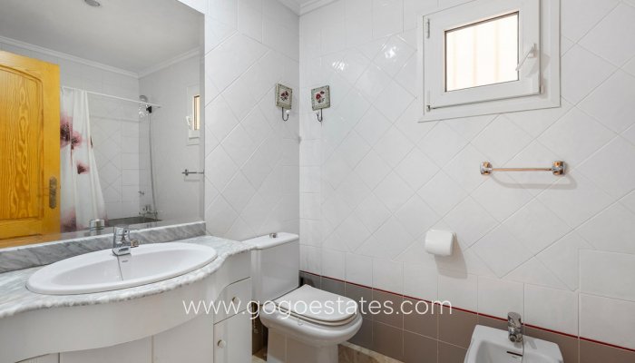 Te koop - Appartement - Appartement op de middelste verdieping - Torrevieja - La Mata