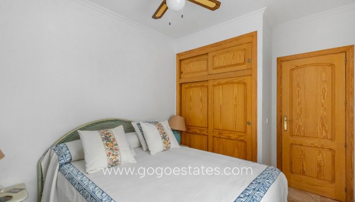 Te koop - Appartement - Appartement op de middelste verdieping - Torrevieja - La Mata