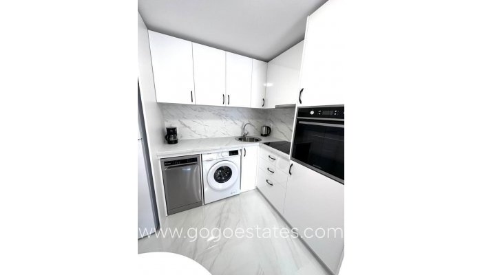 Te koop - Appartement - Appartement op de middelste verdieping - Torrevieja - Playa del Cura