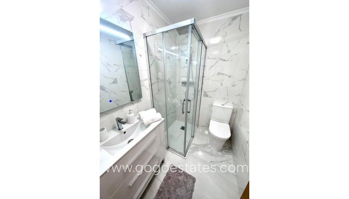 Te koop - Appartement - Appartement op de middelste verdieping - Torrevieja - Playa del Cura