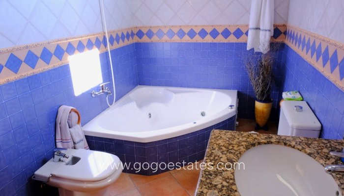 Te koop - Huis - Finca - Cortijo - Orihuela - Orihuela Centro