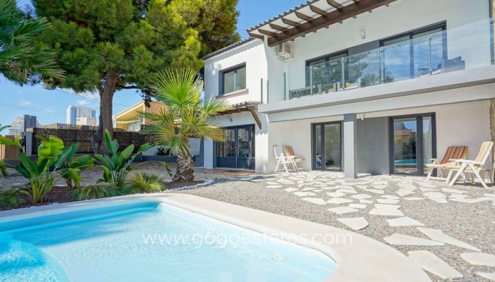 Te koop - Huis - Vrijstaande Villa - Calpe - Calpe Centro