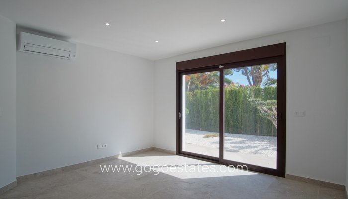 Te koop - Huis - Vrijstaande Villa - Dénia - Denia Centro