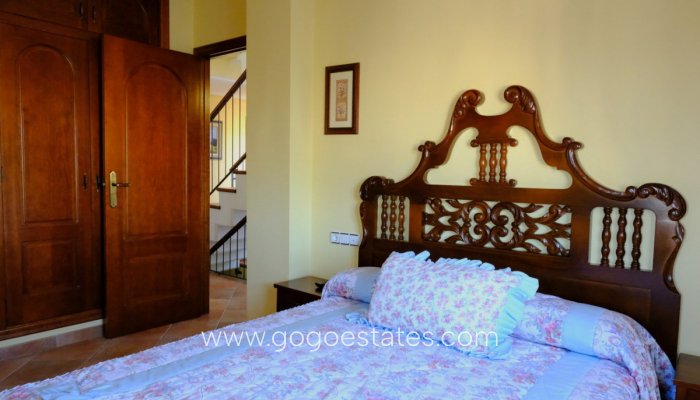 Te koop - Huis - Vrijstaande Villa - Orihuela - Orihuela Centro