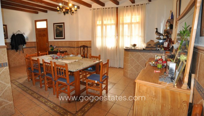 Revente - Maison - Villa Individuelle - Sax - Sax Centro