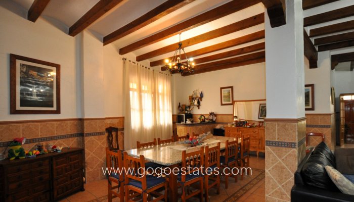 Revente - Maison - Villa Individuelle - Sax - Sax Centro