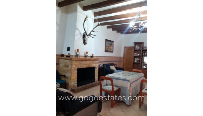 Revente - Maison - Villa Individuelle - Sax - Sax Centro