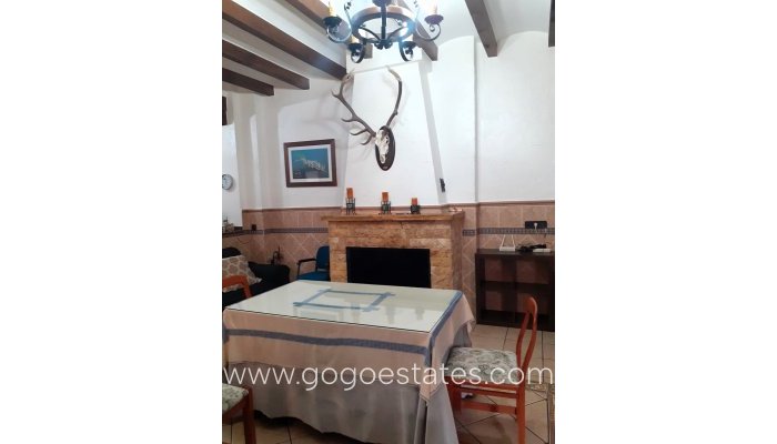 Revente - Maison - Villa Individuelle - Sax - Sax Centro