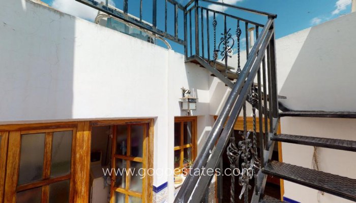 Revente - Maison - Villa Individuelle - Sax - Sax Centro