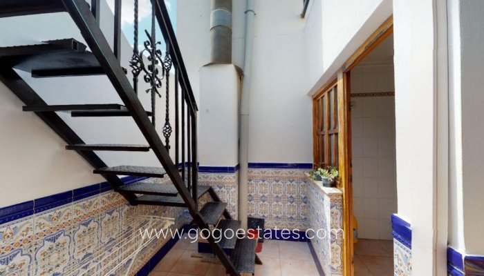 Revente - Maison - Villa Individuelle - Sax - Sax Centro