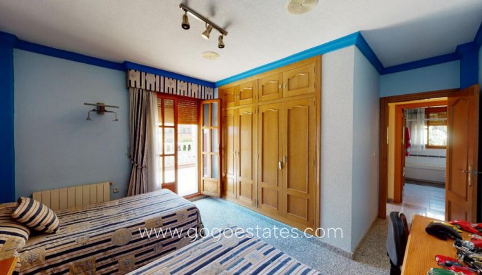 Revente - Maison - Villa Individuelle - Sax - Sax Centro