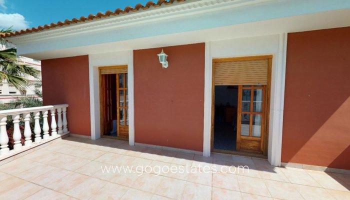 Revente - Maison - Villa Individuelle - Sax - Sax Centro