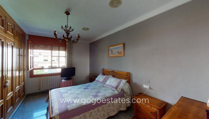 Revente - Maison - Villa Individuelle - Sax - Sax Centro