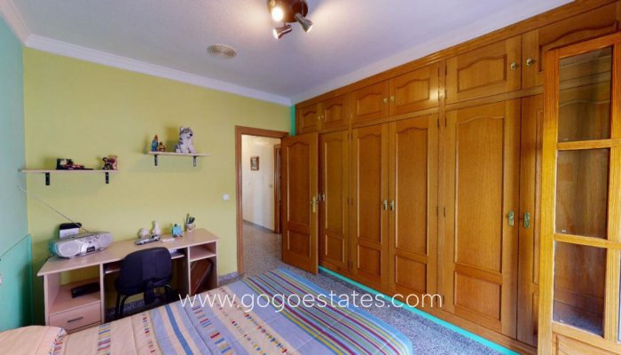 Revente - Maison - Villa Individuelle - Sax - Sax Centro