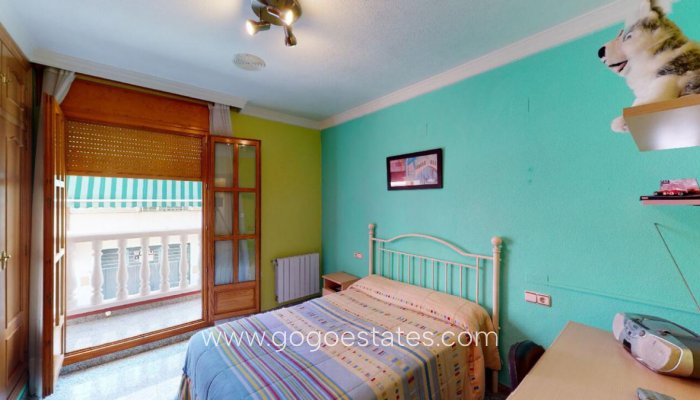 Revente - Maison - Villa Individuelle - Sax - Sax Centro