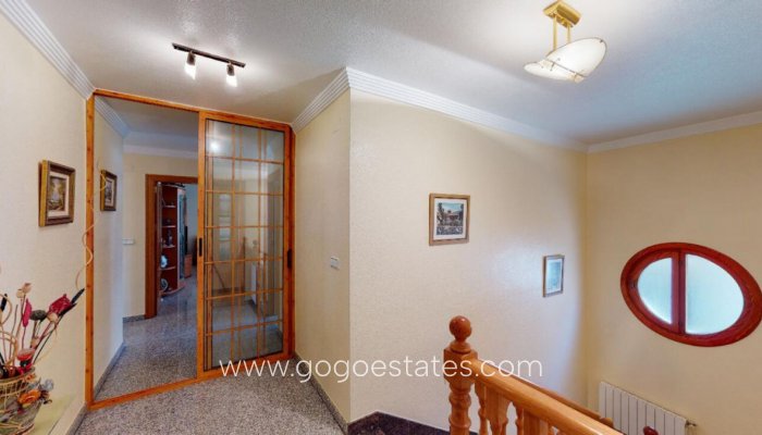 Revente - Maison - Villa Individuelle - Sax - Sax Centro