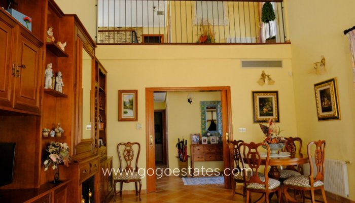 Te koop - Huis - Vrijstaande Villa - Orihuela - Orihuela Centro