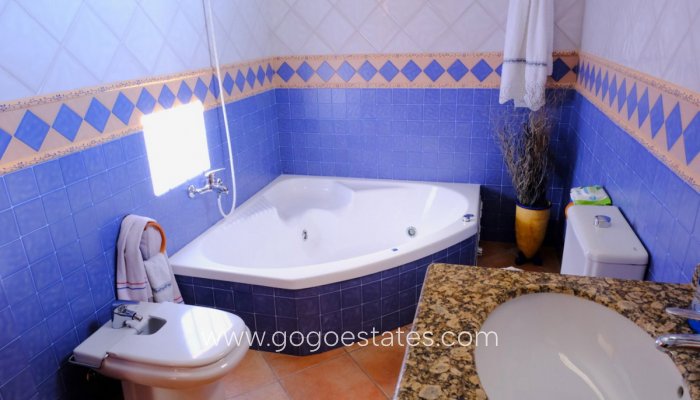 Te koop - Huis - Vrijstaande Villa - Orihuela - Orihuela Centro