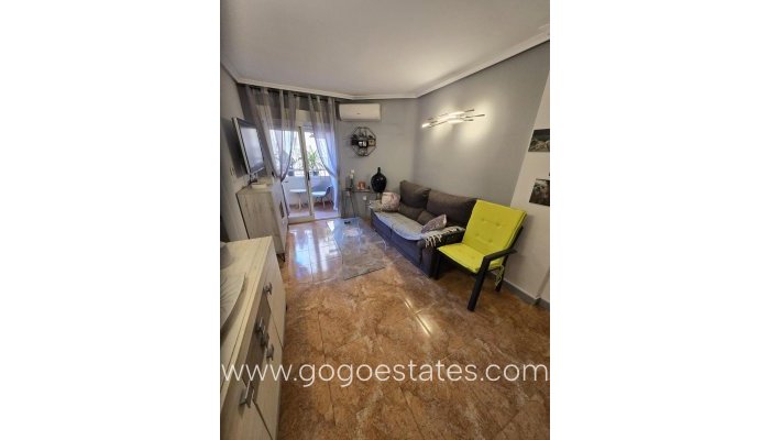 Te koop - Appartement - Appartement op de middelste verdieping - Torrevieja - Torrevieja Centro