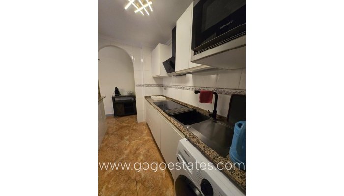 Te koop - Appartement - Appartement op de middelste verdieping - Torrevieja - Torrevieja Centro