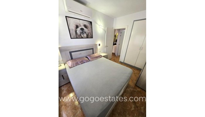 Te koop - Appartement - Appartement op de middelste verdieping - Torrevieja - Torrevieja Centro