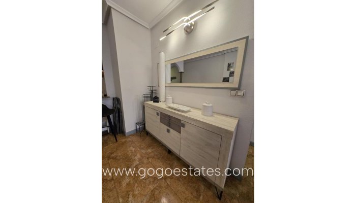 Te koop - Appartement - Appartement op de middelste verdieping - Torrevieja - Torrevieja Centro