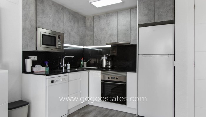 Te koop - Huis - Halfvrijstaande woning - Torrevieja - Lago jardin