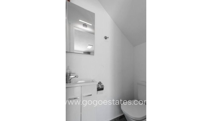 Te koop - Huis - Halfvrijstaande woning - Torrevieja - Lago jardin