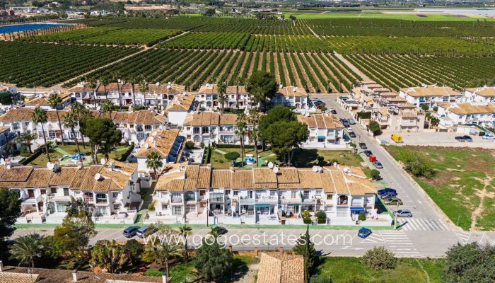 Te koop - Huis - Halfvrijstaande woning - Torrevieja - Lago jardin