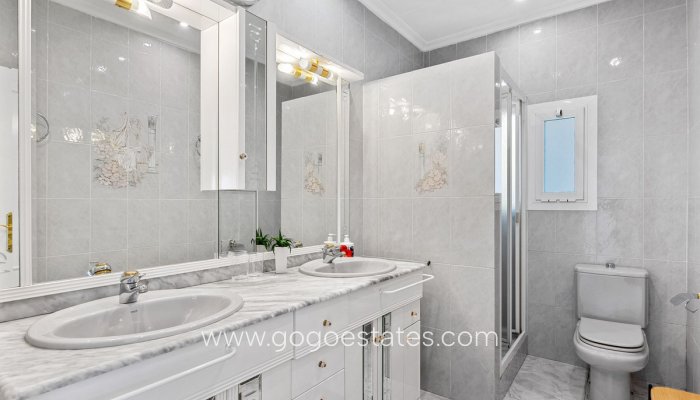 Te koop - Huis - Vrijstaande Villa - Rojales - Ciudad Quesada