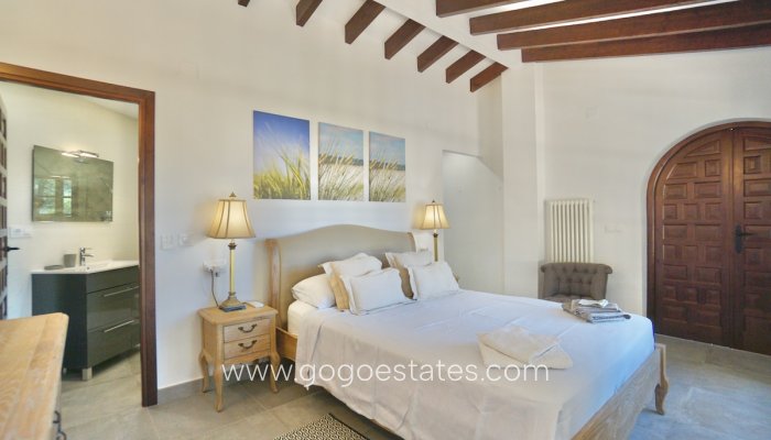 Te koop - Huis - Vrijstaande Villa - Teulada - Moraira