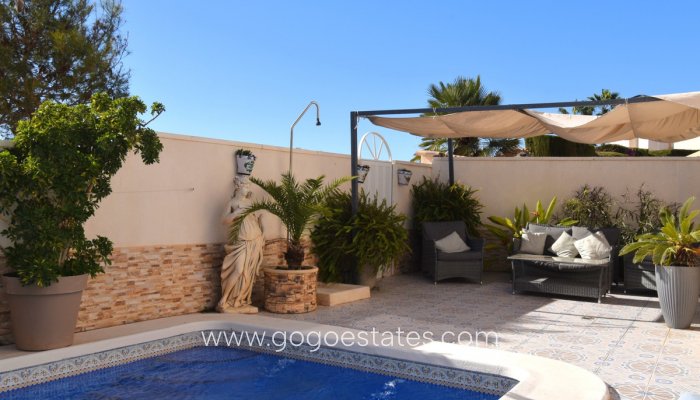 Te koop - Huis - Vrijstaande Villa - Orihuela - Playa Flamenca