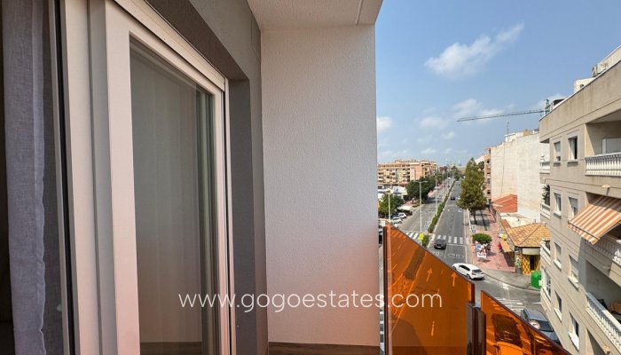 Te koop - Appartement - Appartement op de middelste verdieping - Torrevieja - Torrevieja Centro